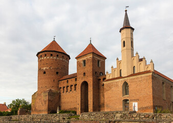 Sticker - Poland Kensztyn Castle view on a sunny autumn day