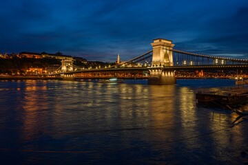 Wall Mural - View of Buda Castle and Szechenyi Chain Bridge, Budapest, Hungary