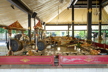 gamelan is traditional javanese and balinese music instuments