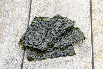 Poster - Korean nori seaweed chips heap