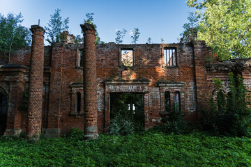 2 Columns at the entrance. Ruined red brick stable. The Kostrovitsky manor house