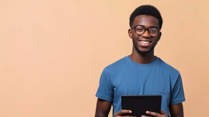 Poster - The smiling man with tablet