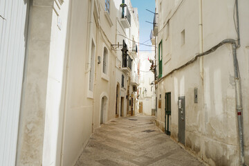 Wall Mural - Empty alley of Monopoli, Puglia, Italy