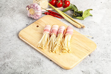 Poster - Raw Enoki mushroom with bacon