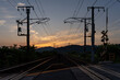 © hakuto - 線路の上に沈む夕日
