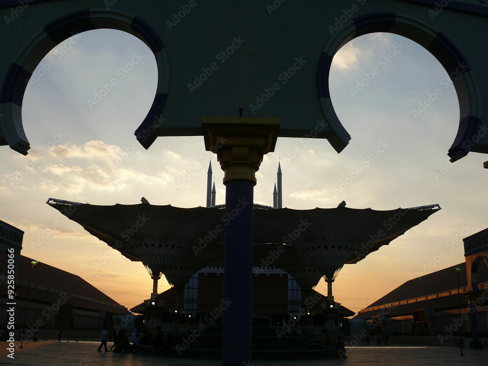 Semarang, Indonesia - November 11,2004 :The grand mosque of Central ...
