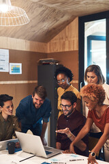 Aufkleber - Business, mentor and group with coaching on laptop for induction training, onboarding and company orientation. Intern diversity, people and manager for introduction to sales system and work process