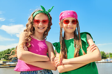 Wall Mural - two young fashionistas