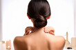 © AM studio - エステを受けている美しい女性の後ろ姿