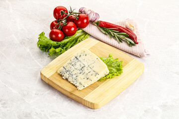 Canvas Print - Gourmet blue cheese with mold