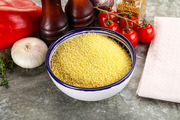 Poster - Raw dry wheat couscous grain