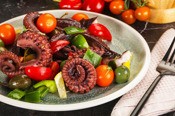 Canvas Print - Salad with octopus tentacle and vegetables