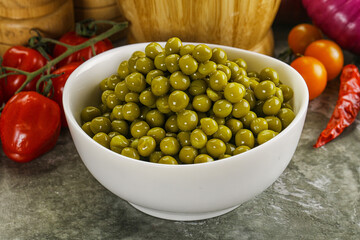 Wall Mural - Sweet canned young green peas