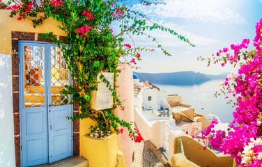 Canvas Print - Oia, traditional greek village