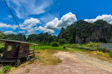 Wallpaper from the top of the mountain, overlooking the panorama, with the wind blowing all the time, fresh air, is a viewpoint that adventurers regularly visit.