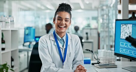 Aufkleber - Portrait, science and happy woman on computer for research, study chemistry and biotechnology. Face, data scientist and doctor with analysis, stats and medical info for healthcare innovation in lab