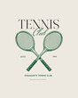 © KOSIM - Tennis club logo template. Two crossed tennis rackets. Retro style. Ideal for tennis-themed designs and promotions.