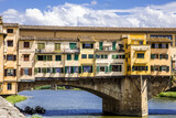 Most złotników na rzece Arno we Florencji