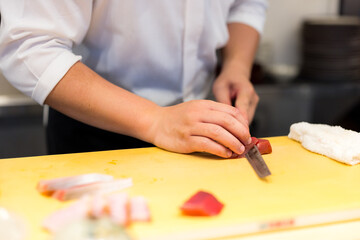 Canvas Print - Japanese chef prepare for sashimi in restaurant