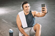 © FremtonClay/peopleimages.com - Bodybuilder, selfie and man in gym, fitness and training with progress, social media and influencer. Content creator, person and guy in wellness center, cellphone and picture with app and exercise