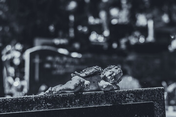 Wall Mural - angels in the cemetery, status on the grave