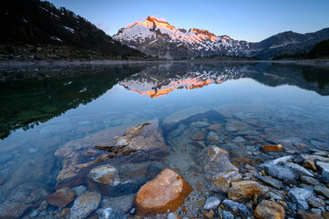 Sticker - lac d'aumar au matin