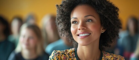 Poster - Smiling Woman in a Crowd