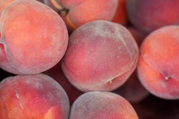 washed peaches only good to eat
 detail.