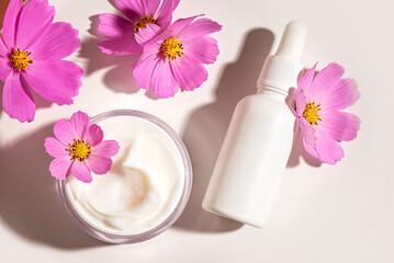 Poster - Natural organic cosmetics with delicate pink flowers