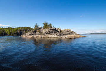 Wall Mural - The coast of Lake Ladoga