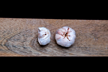 Garlic on a chopping board