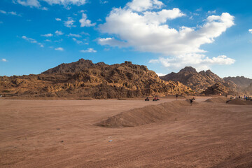 Poster - View of desert mountain landscape