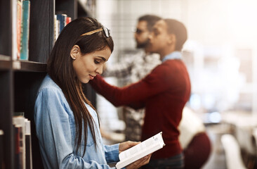 Aufkleber - Woman, reading and student learning at library for education, knowledge or test preparation in college. University scholarship, girl and confidence for studying, project research and exam report