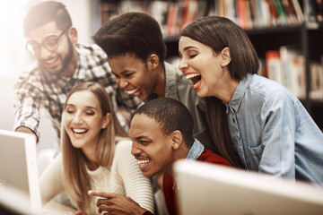 Aufkleber - Computer, excited and students at library for research, knowledge and test results in college. University learning, friends and internet for education, project success and online exam report
