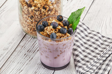 Granola with blueberry and yoghurt