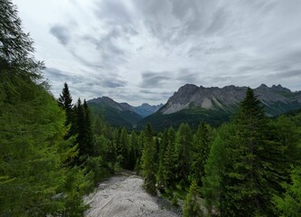 Canvas Print - Breathtaking view of a mountainous landscape in the Carina region, Italy.