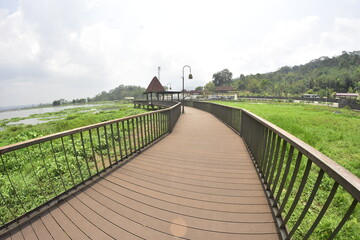 The bridge and wooden architecture built above Rawa Pening Lake has now become an aesthetic tourist spot for the people of Indonesia.