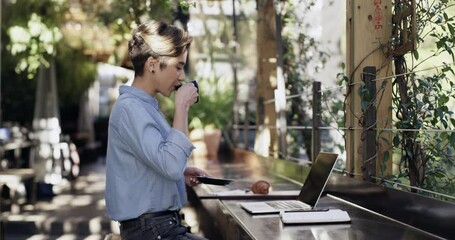 Canvas Print - Drink, woman and laptop at coffee shop for remote work, writing email or reading. Happy freelance worker with computer or connection for copywriting, research or web while thinking at modern cafe