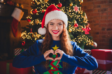 Poster - Photo of adorable lovely girl spending winter weekend vacation heart sign new year atmosphere indoors