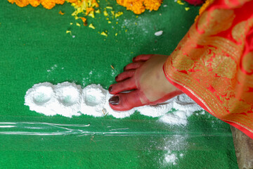 indian wedding bride leg ritual closeup photo, bengali wedding bride leg