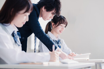 Canvas Print - 教室で授業を受ける学生