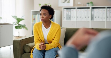 Poster - Psychology, thinking and woman on sofa with therapist for counseling in anxiety, trauma or stress. Mental health, support and scared person on couch with psychologist for consultation, advice or help