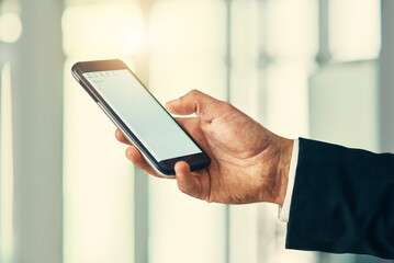 Leinwandbilder - Phone, screen and hands of business person in office for online networking, website and reading news. Professional, corporate and worker on smartphone for typing email, communication and research