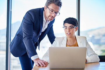 Fototapete - Laptop, training and mentor with business people for email marketing, target audience research and rpa software. Chief automation officer, solution and collaboration with employees and ai system