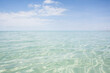 © Austockphoto - Clear shallow ocean water towards horizon