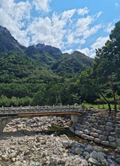 Canvas Print - 
This is the scenery of Seoraksan National Park with a valley.