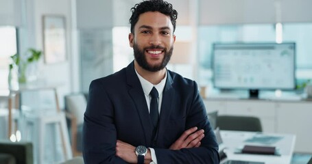 Canvas Print - Portrait, arms crossed or happy business man in office for corporate pride, opportunity or expert experience. Face, confident professional and employee or financial planner in suit in Saudi Arabia