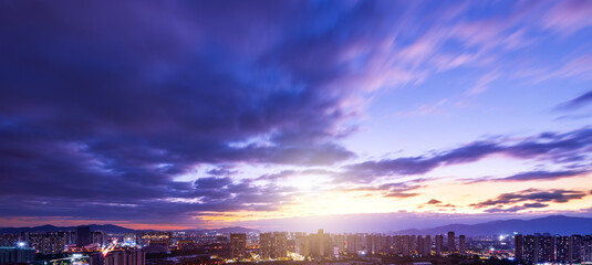 Wall Mural - the city before the storm