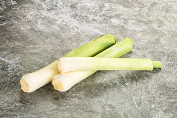 Canvas Print - Raw natural ripe organic leek onion