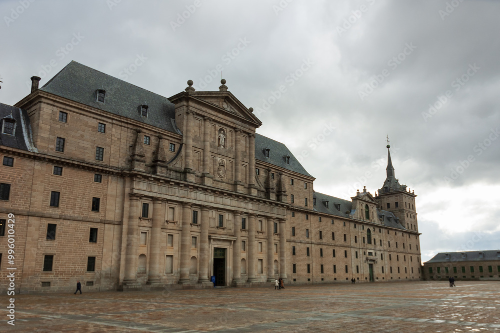 Fachada del real monasterio de san Lorenzo del Escorial, patrimonio ...